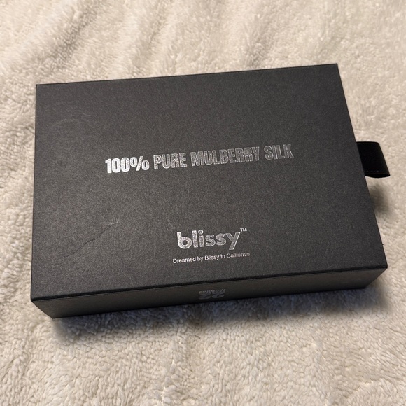 Blissy 100% Mulberry Silk King Pillow Case - Picture 4 of 4